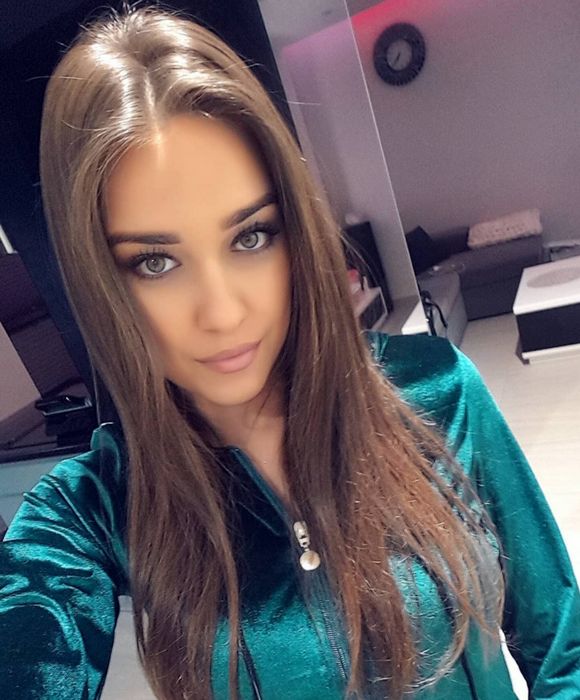 Искусство выбора: Как правильно выбрать агентство в эскорт-индустрии